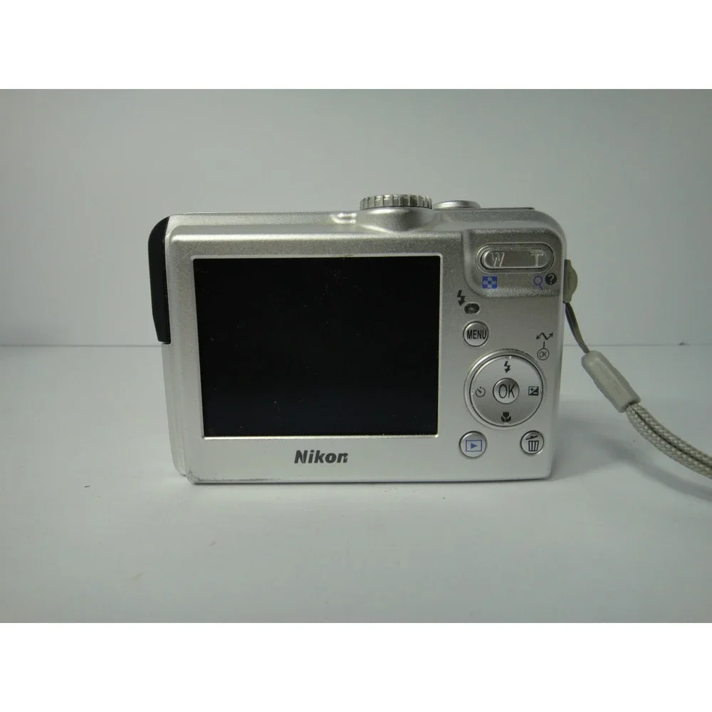 Nikon coolpix p2